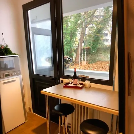 Dans Un Ecrin De Verdure 아파트 *